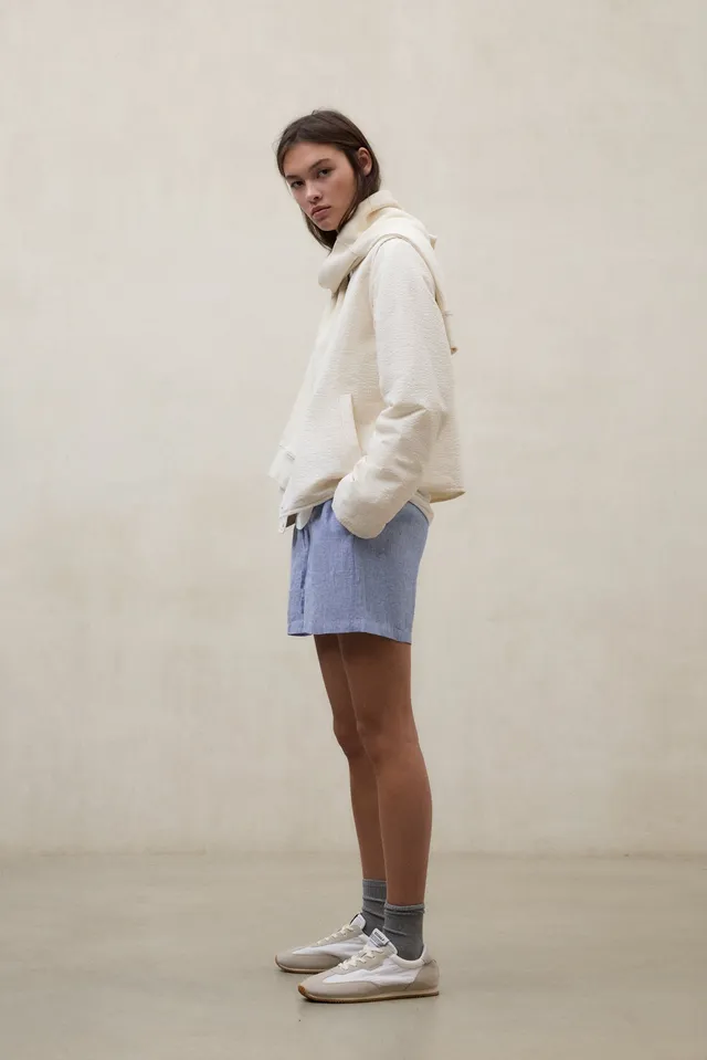 shorts-eras-a-rayas-azules-de-ecoalf-80-lino-cintura-el-stica-ajustable-y-bolsil image 1