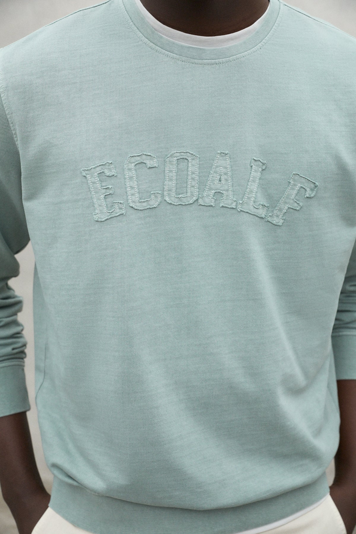 sudadera-ecoalf-koloa-verde-para-hombre-fit-regular-de-50-algod-n-org-nico-y-50- image 3