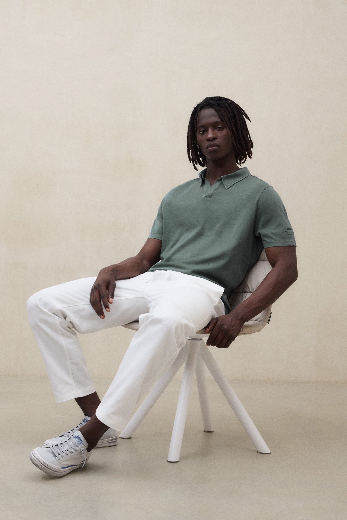 polo-ecoalf-enzo-verde-de-hombre-100-algod-n-reciclado-fit-regular-y-cuello-john image 3