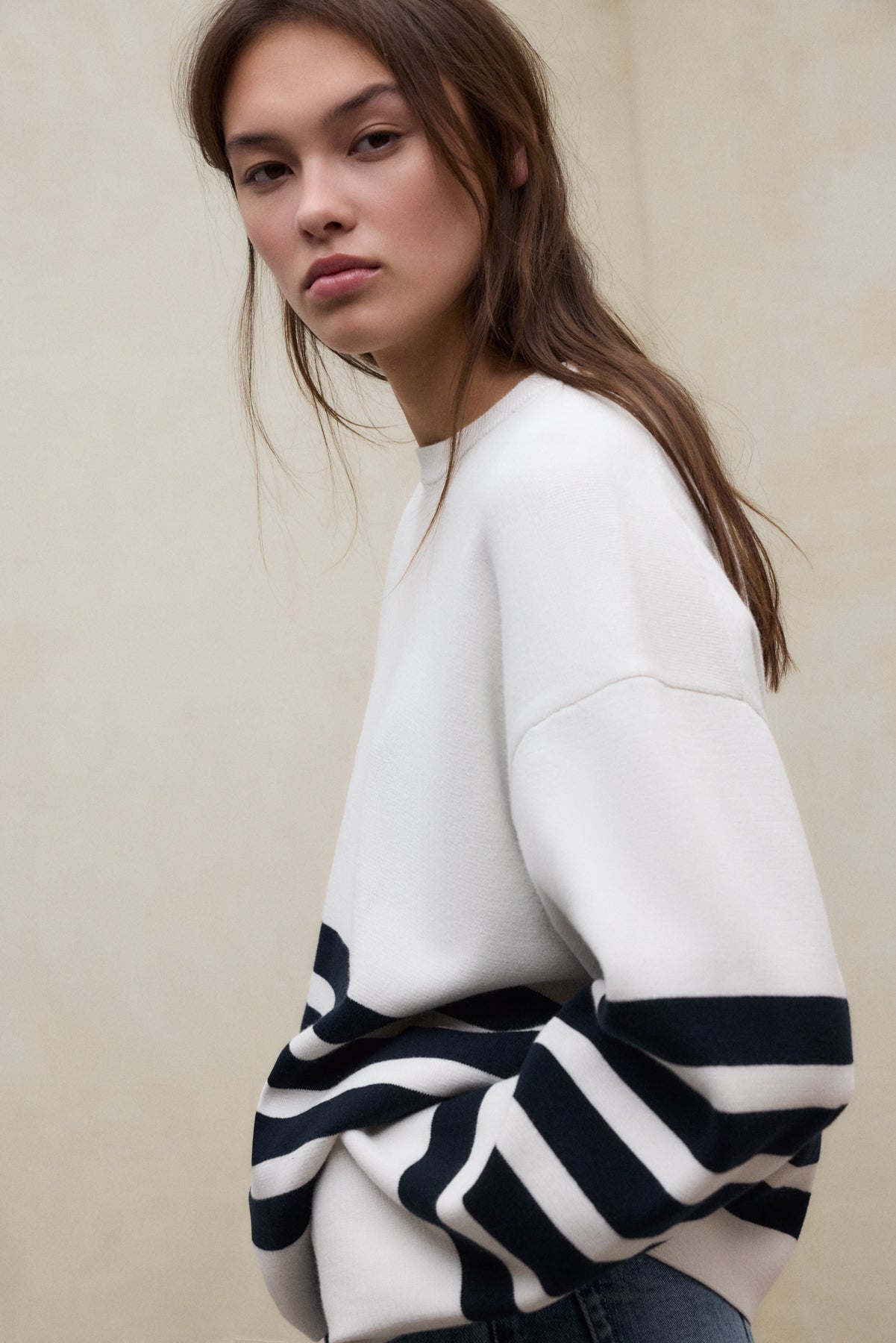 ecoalf-jersey-koa-blanco-de-mujer-algod-n-reciclado-y-fit-oversize image 5