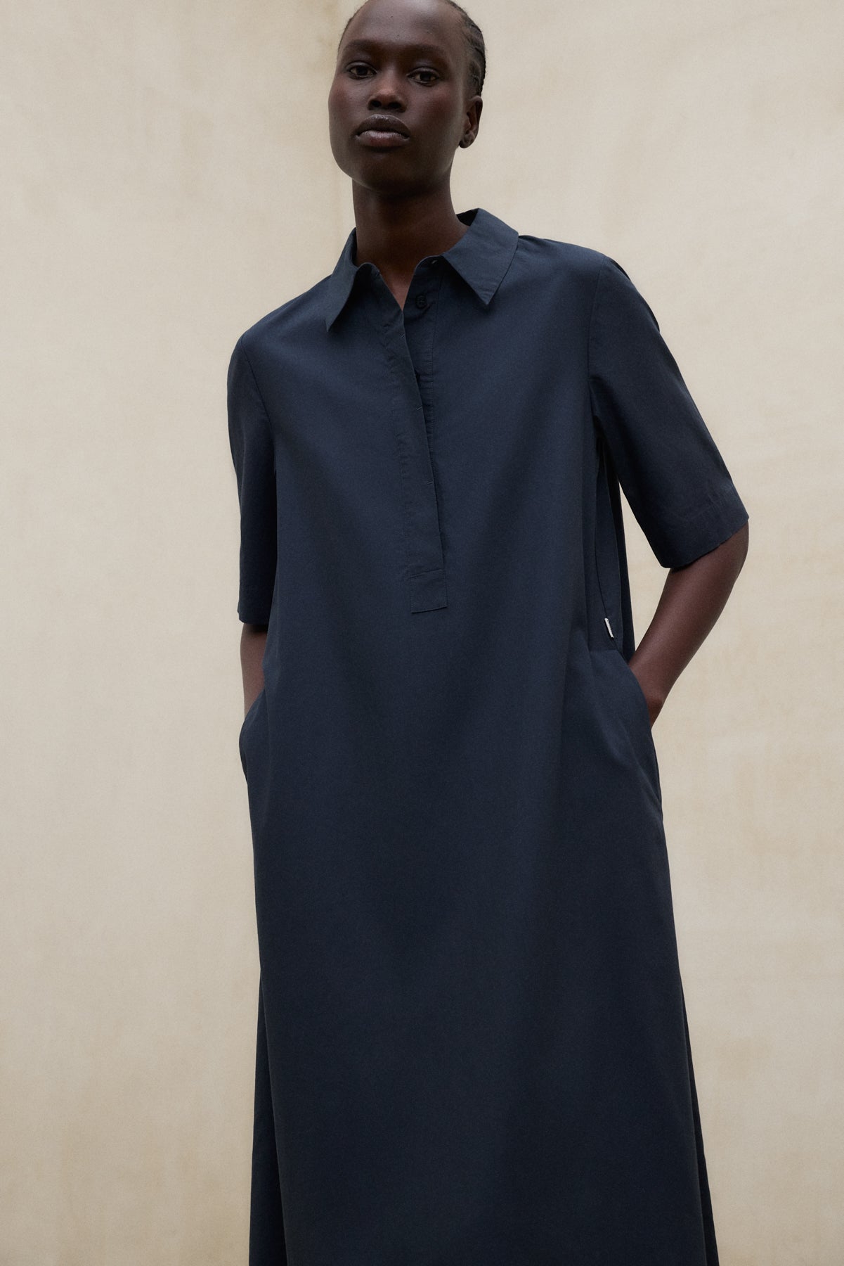 vestido-ecoalf-martina-de-tencel-lyocell-azul-marino-fit-relajado image 3