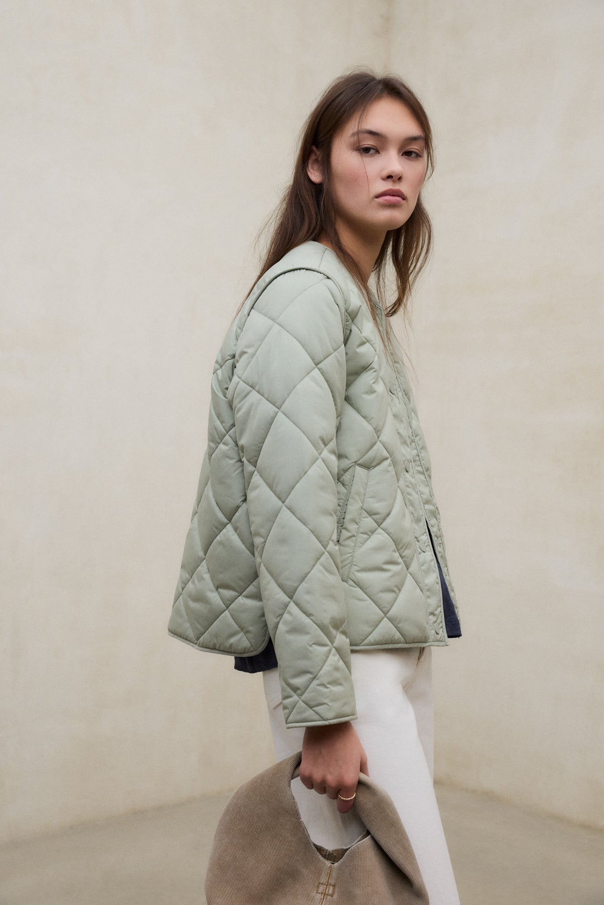 chaqueta-ecoalf-musa-rhomb-verde-para-mujer-poli-ster-100-reciclado-repelente-al image 2