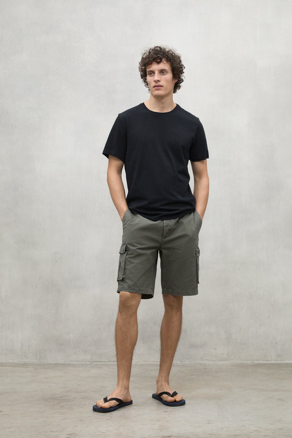 ecoalf-camiseta-vent-negra-de-hombre-100-algod-n-reciclado image 1