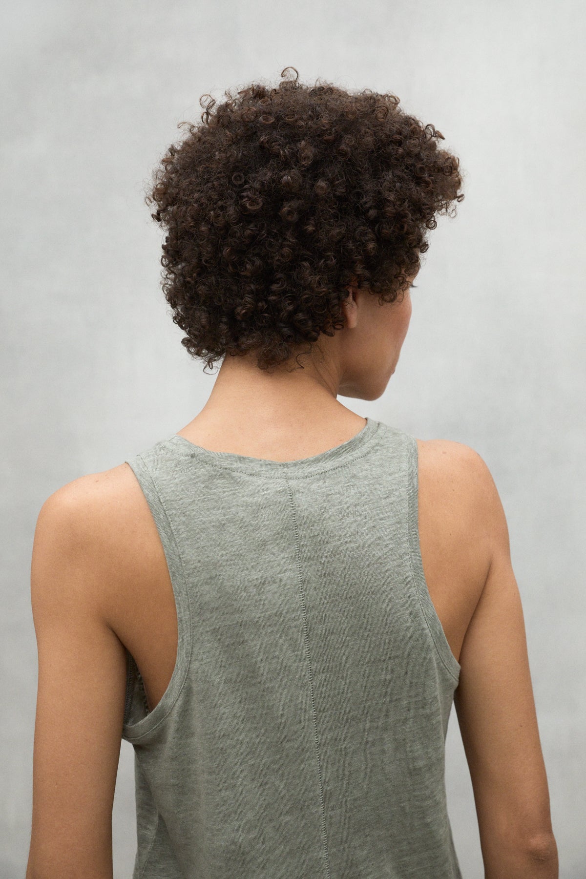 ecoalf-camiseta-halden-khaki-de-mujer image 2