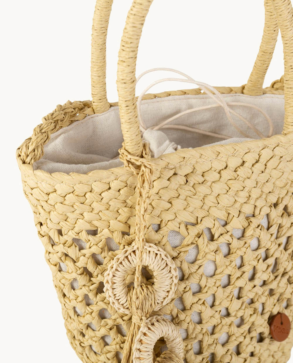 bolso-cubo-de-fibra-natural-kbas-con-cierre-de-saco-color-crema image 3