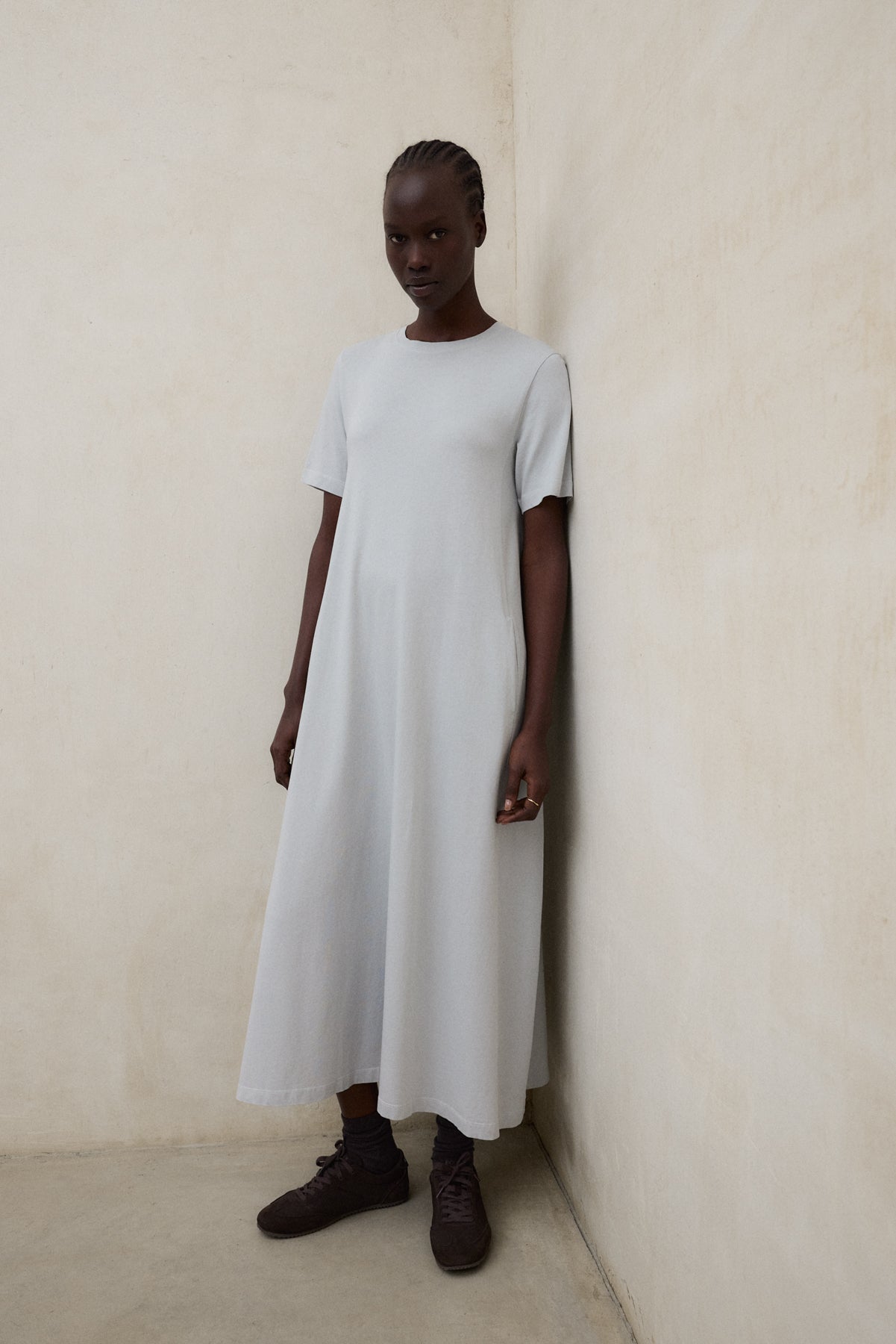 vestido-elettra-de-ecoalf-algod-n-org-nico-fit-relajado-gris image 2