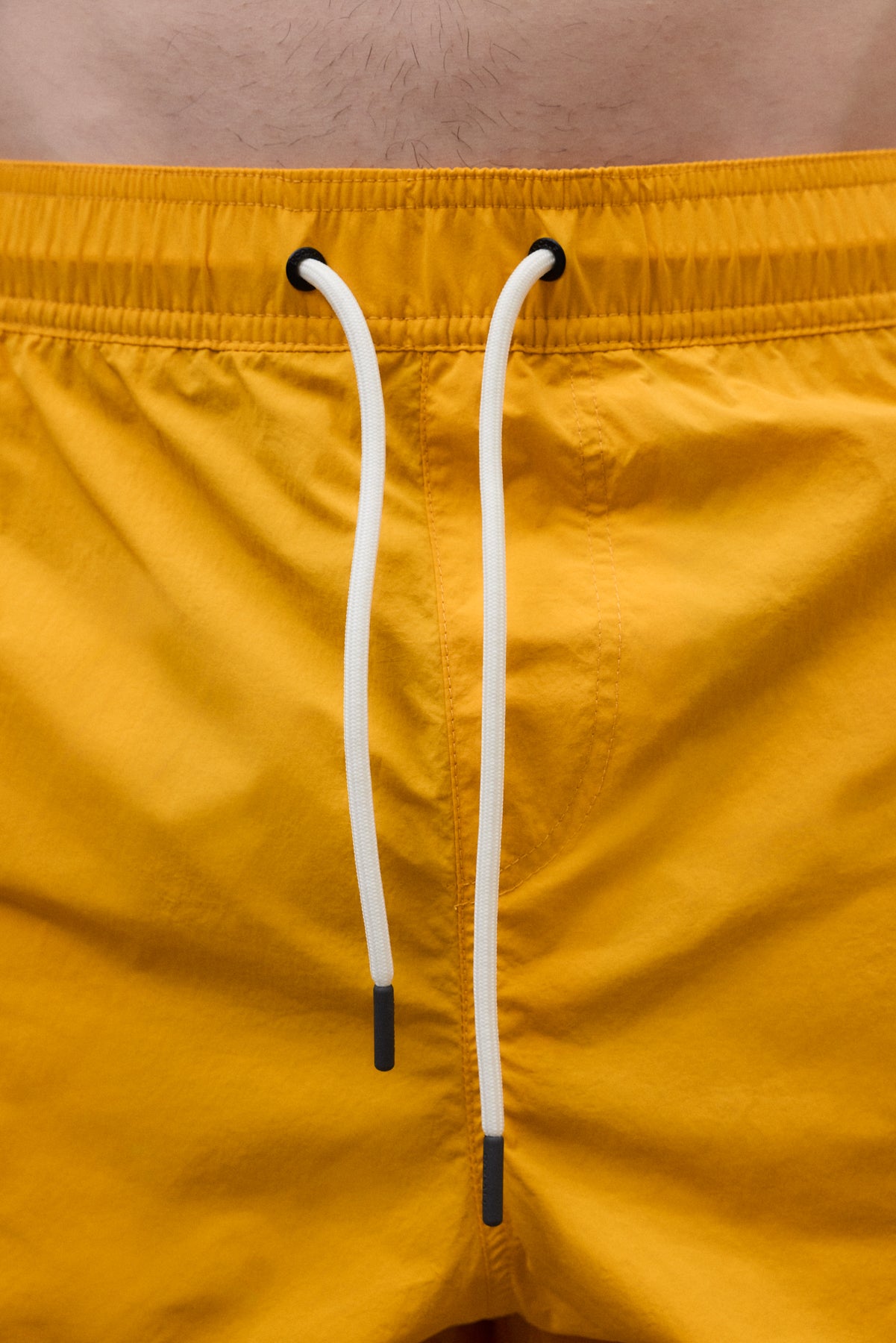 ba-ador-biarritz-amarillo-ecoalf-traje-de-ba-o-hombre-poliamida-reciclada image 3