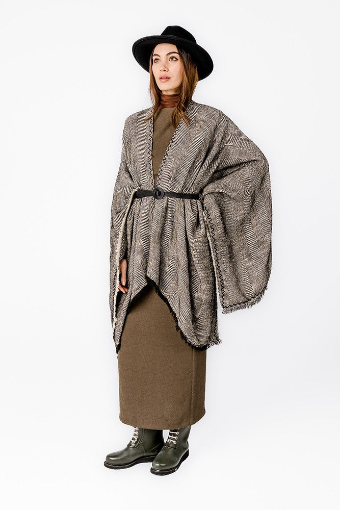 abbacino-poncho-estampado-lineal-negro image 2