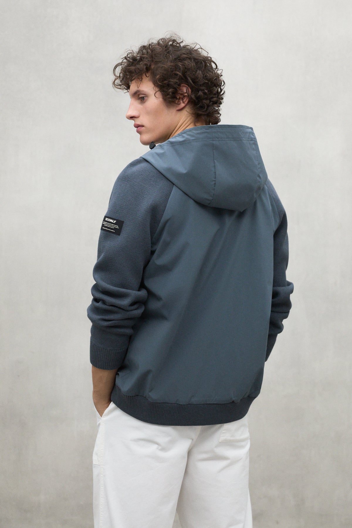 ecoalf-jersey-potus-gris-de-punto-milano-con-capucha-y-cremallera image 2