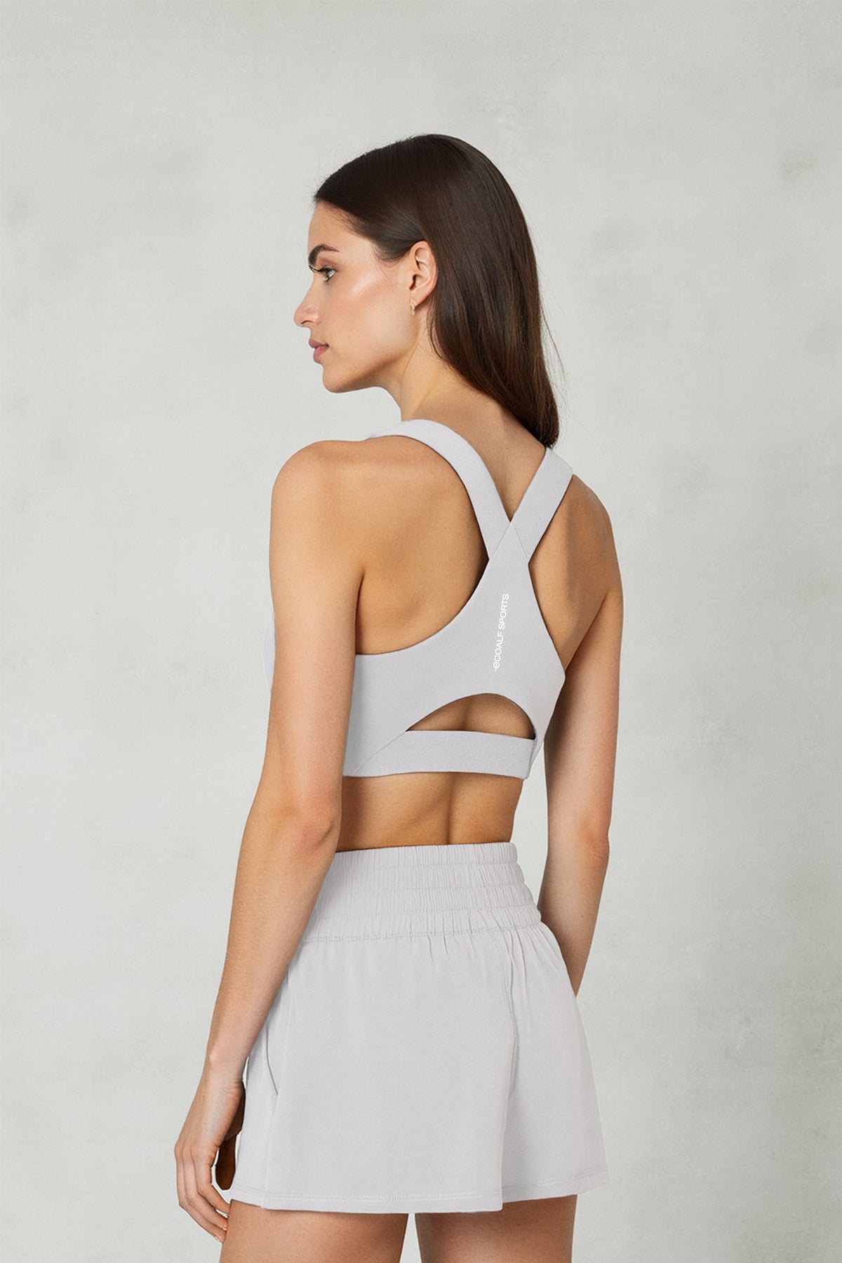 top-deportivo-ecoalf-broome-gris-nylon-reciclado-y-elastano-transpirable image 3