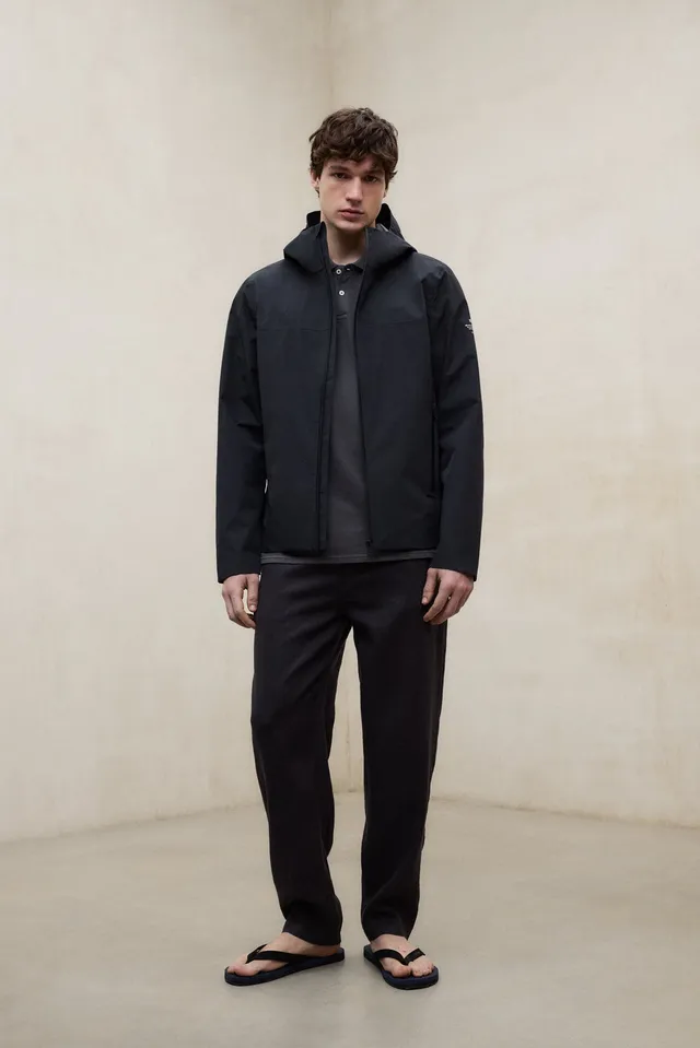ecoalf-chaqueta-darwin-negra-de-poli-ster-reciclado-para-hombre image 1
