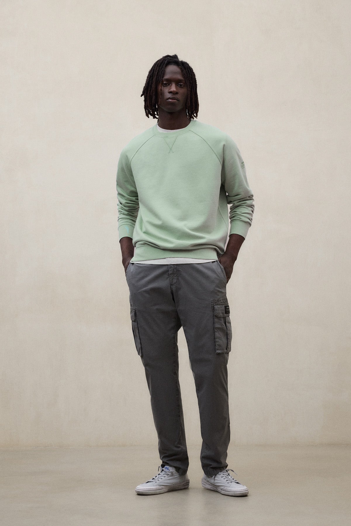 sudadera-berja-verde-de-ecoalf-para-hombre-100-algod-n-reciclado-te-ida-en-prend image 1