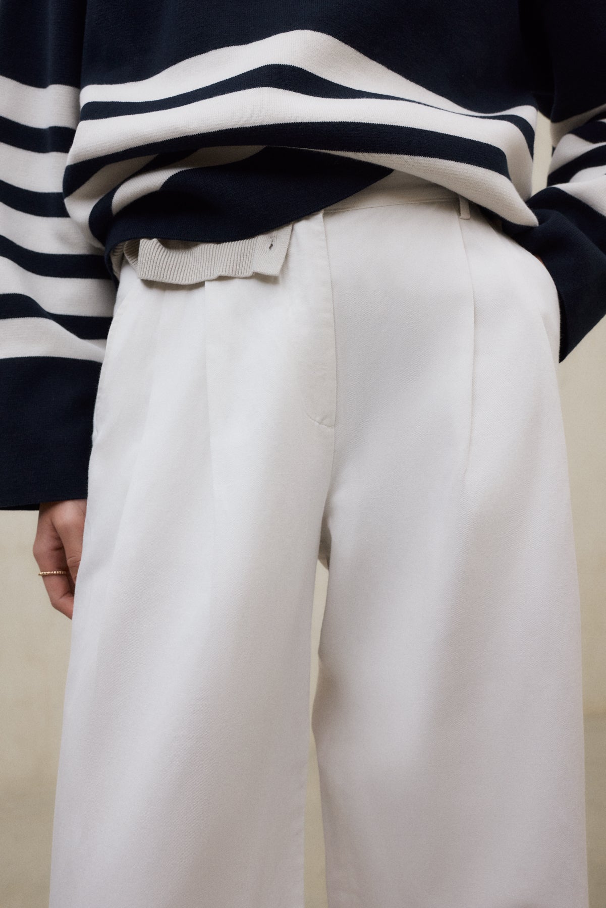 pantalones-de-lino-miel-blanco-de-mujer-ecoalf image 7