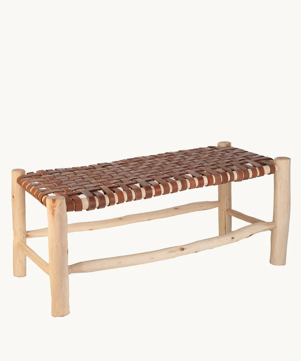 taburete-kbas-de-madera-y-cuero-tama-o-grande-80x34x34-cm image 1